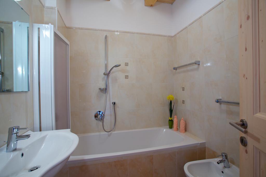 Villa Angerle Hof Welschnofen Zimmer foto